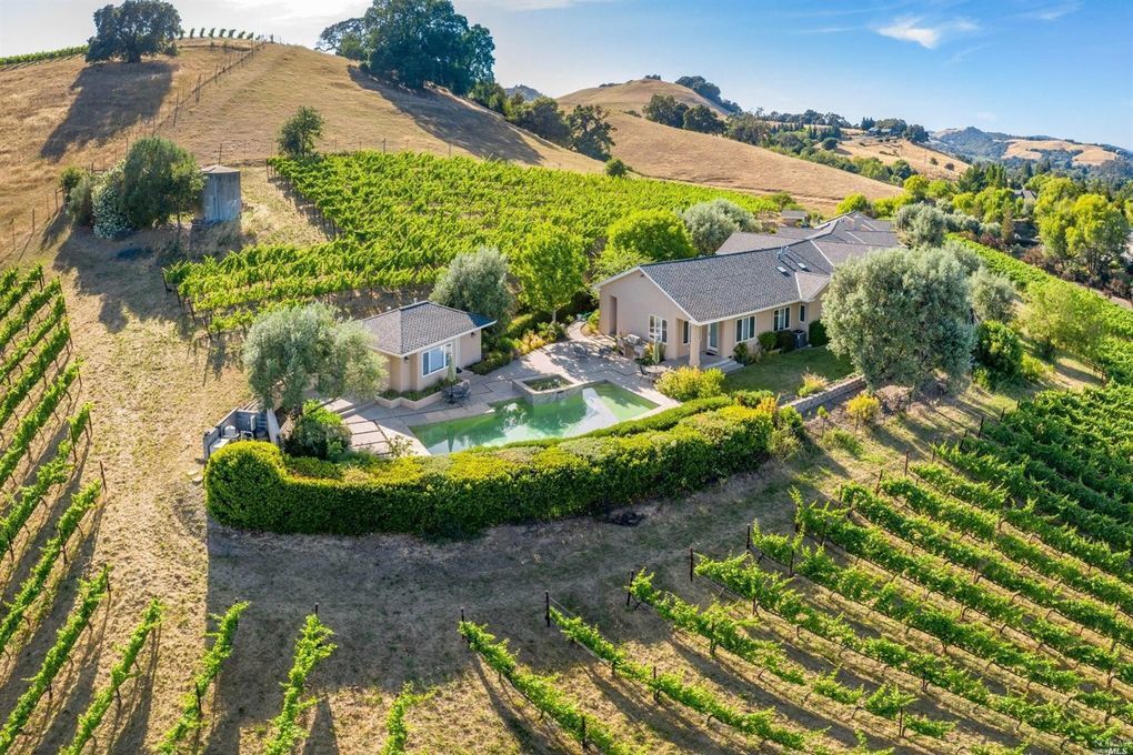 33 Oak Rock Lane